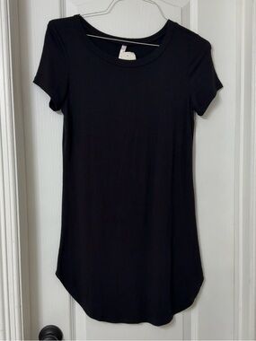 LSL black short sleeve crewneck t-shirt dress size M